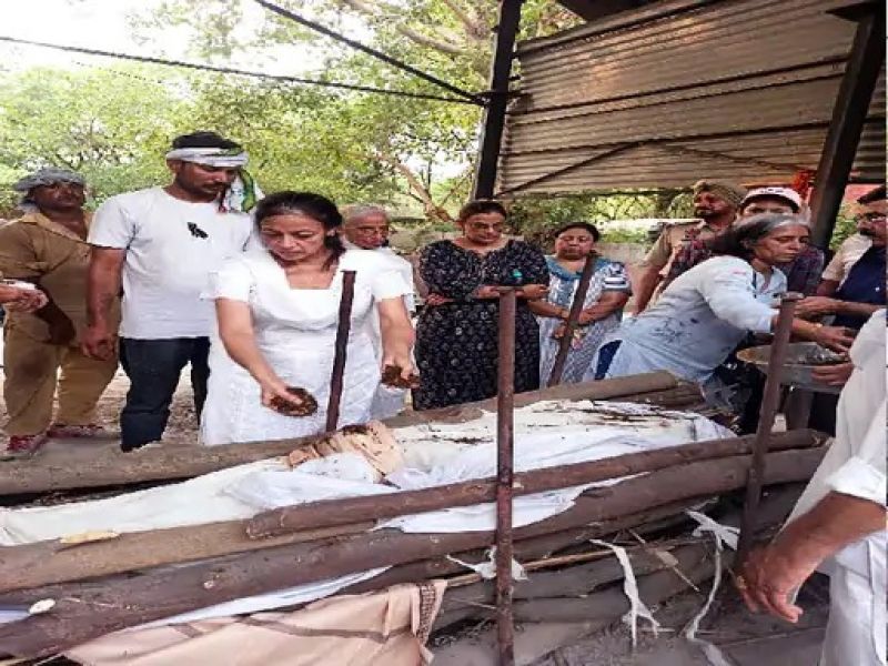 Kartik Popley's funeral 