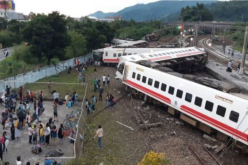 Taiwan train crash