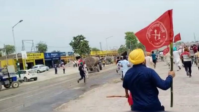  Farmers protest against Vijayinder Singla and Dharamsot 