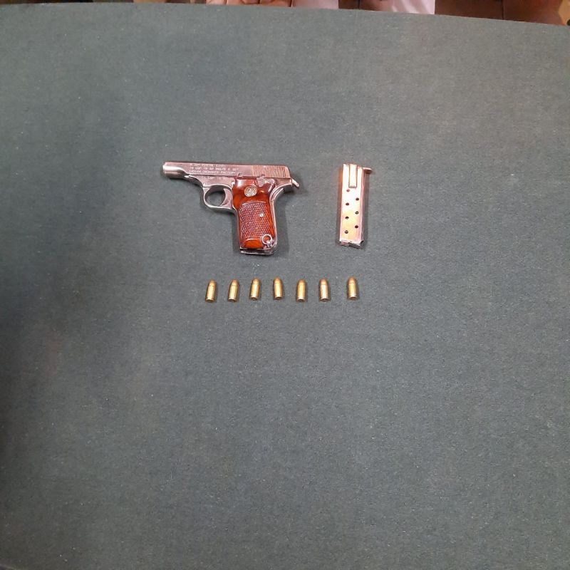 BSF Arrested a man with pistol