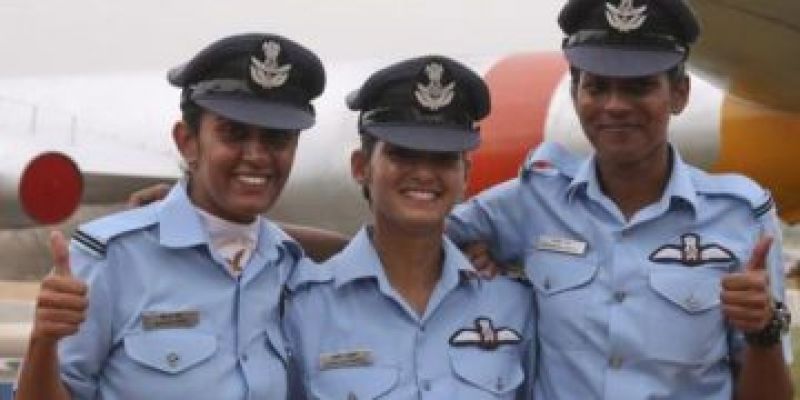  Varanasi’s Shivangi Singh to be first woman to fly Rafale