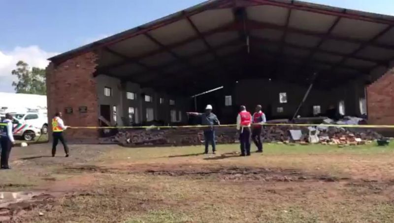 South Africa : 13 people killed in cathedral roof collapse