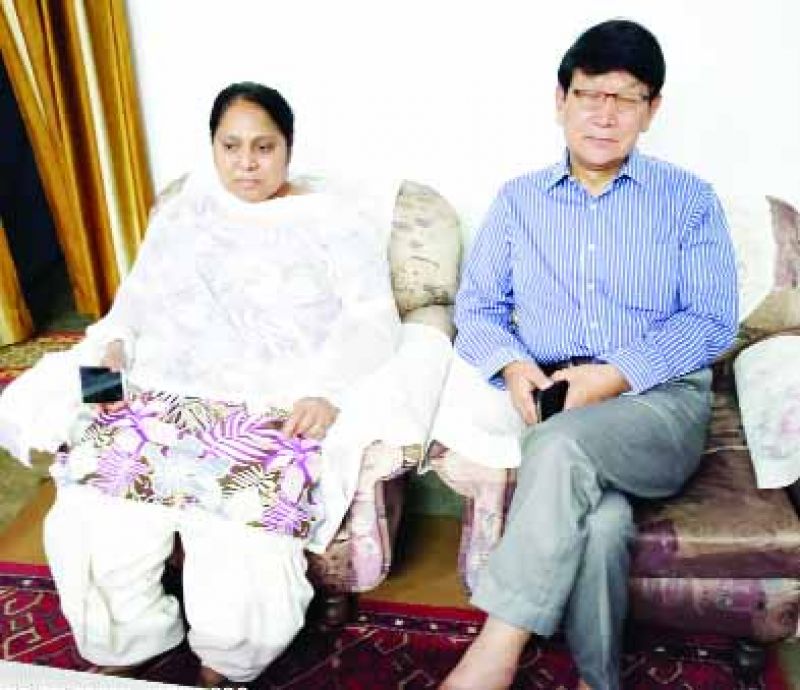  Robbers robbed the doctor at the tip of a pistol