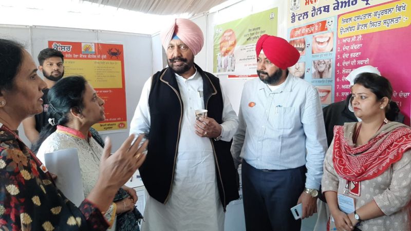 Health minister directs administration to double capacity of medical lounge