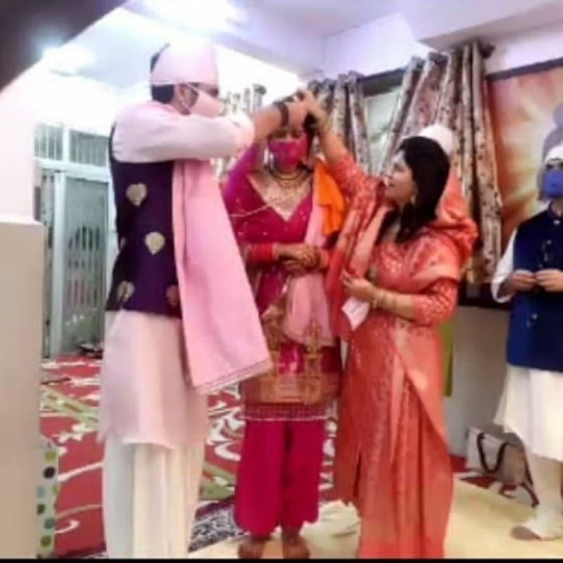 Manish Raisingha and costar Sangeeta Chauhan 