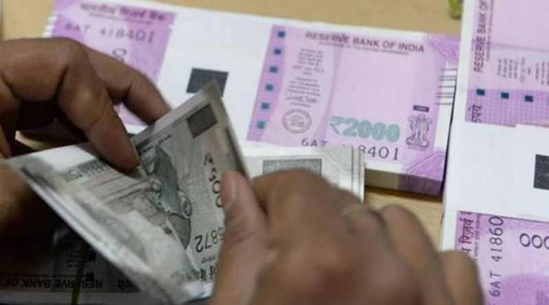 Black money chase : 50 Indians get notices 