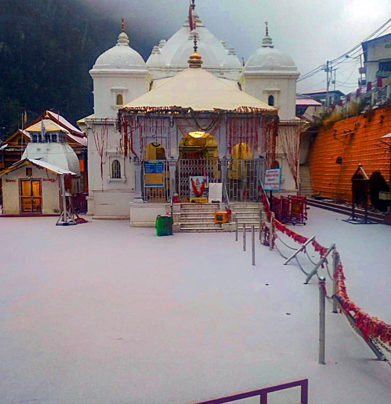 Heavy snowfall in Himachal Pradesh