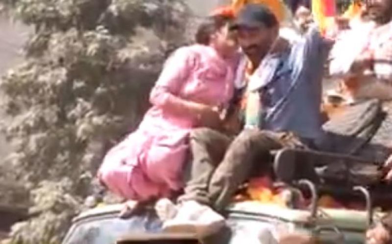 Women kiss Sunny Deol during Road Show