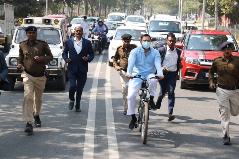 RJD leader Tejashwi Yadav rides a bicycle to the Secretariat