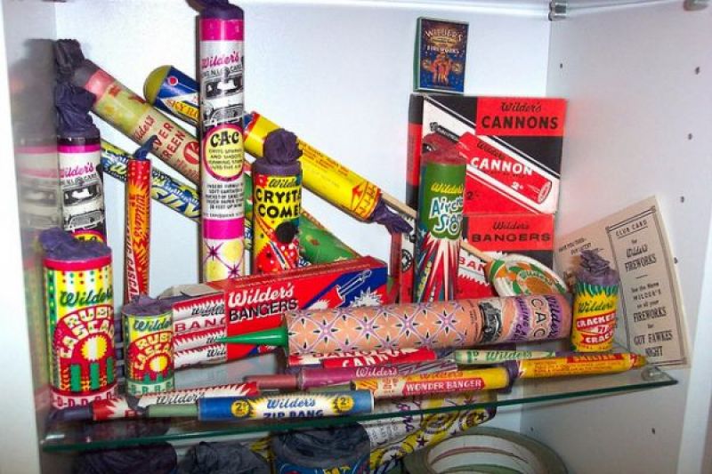 ਪਟਾਕਿਆਂ ਦੀਆਂ ਦੁਕਾਨਾਂ