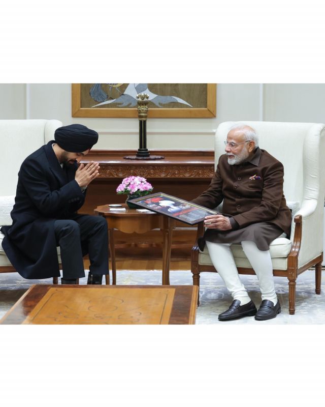 Punjabi singer Diljit Dosanjh met PM narendra Modi
