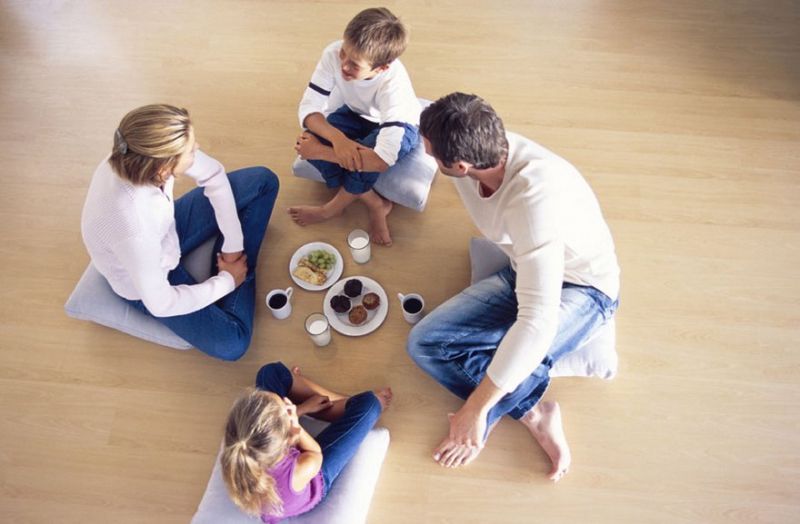 Why should food be eaten on the ground, Know the Benefits