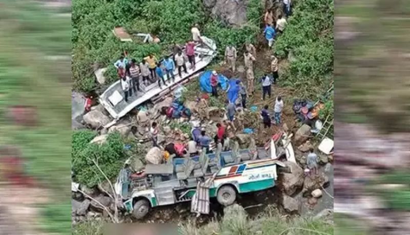 Bus falls in Uttrakhand 