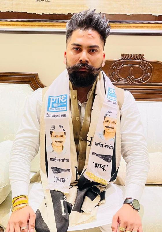 Shiv Sena president from Jalandhar Rubal Sandhu joins Aam Aadmi Party