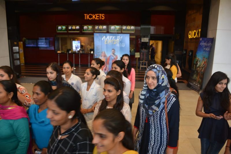 Aate Di Chidi audiance