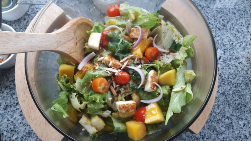 Grilled Paneer Mango Salad