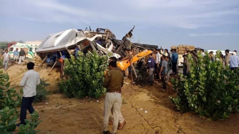 14 killed as bus, truck collide in Rajasthan's Bikaner