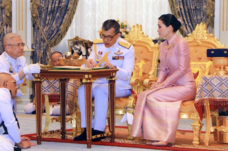 Thailand's King Vajiralongkorn weds bodyguard Suthida