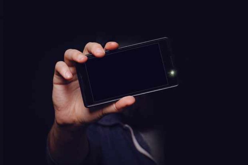 Smartphones use night