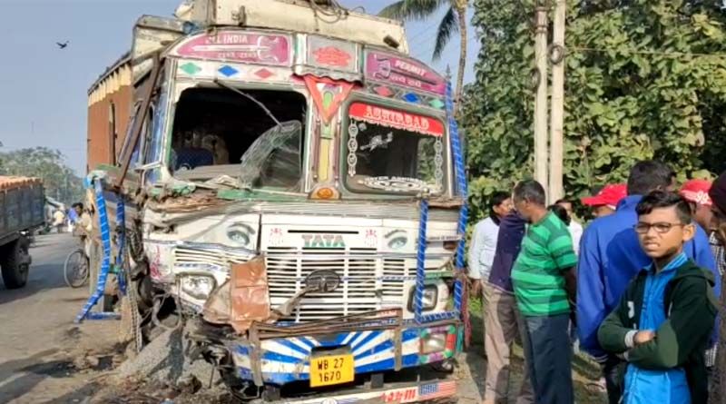 Road accident in Nadia
