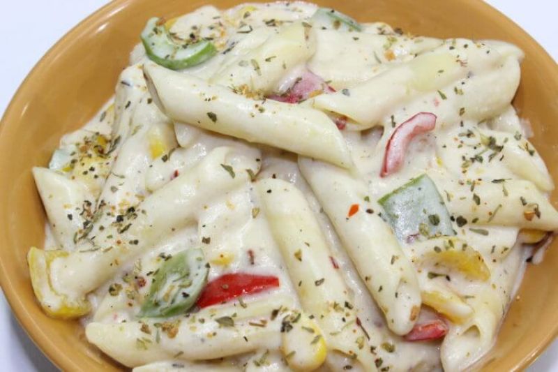 White sauce pasta 