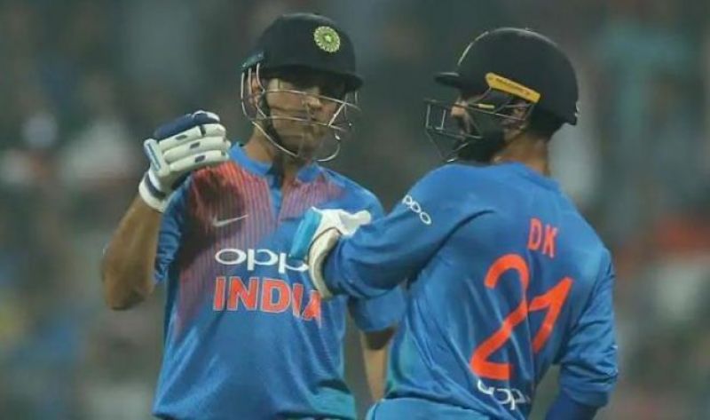 MS Dhoni and Dinesh Karthik