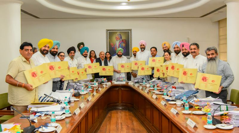 First volume of coffee table book on 550th Prakash Purb