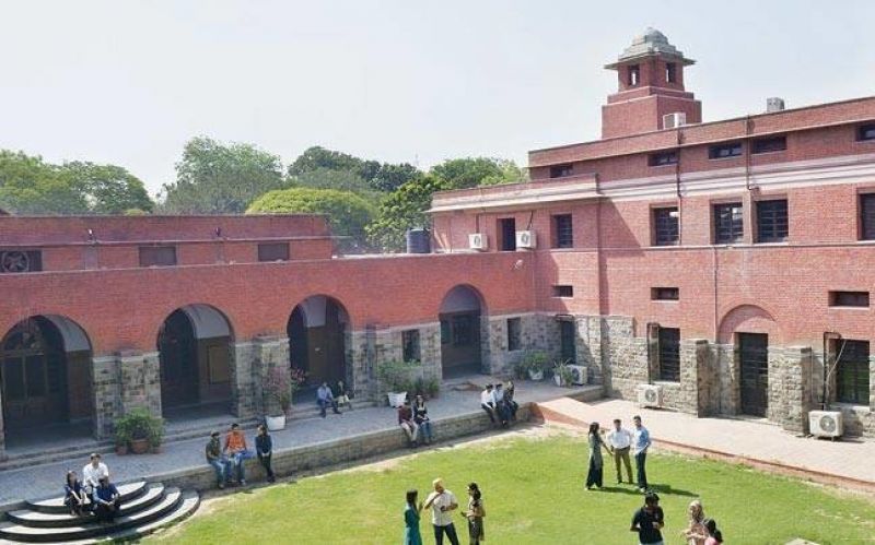 Delhi University 