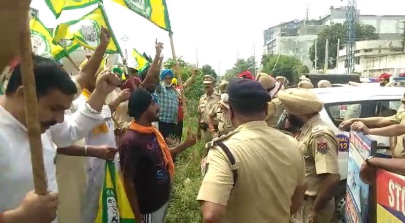  Farmers Protest Against Ashwani Sharma