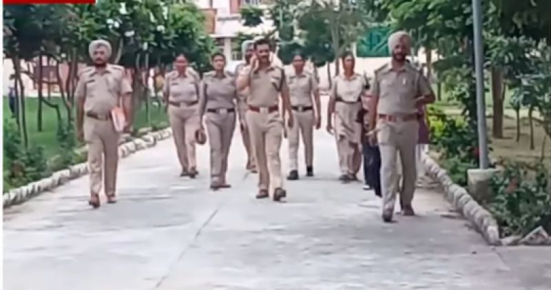 Women arrested for motivating youth