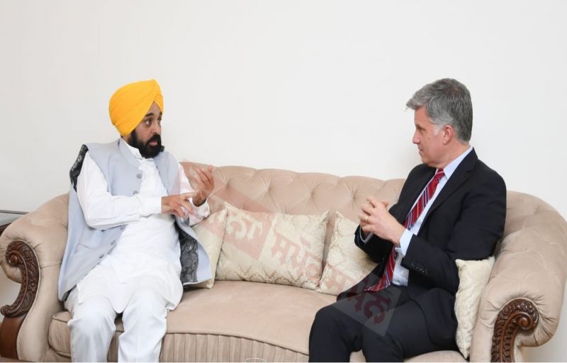  CM Mann and Cameron MacKay