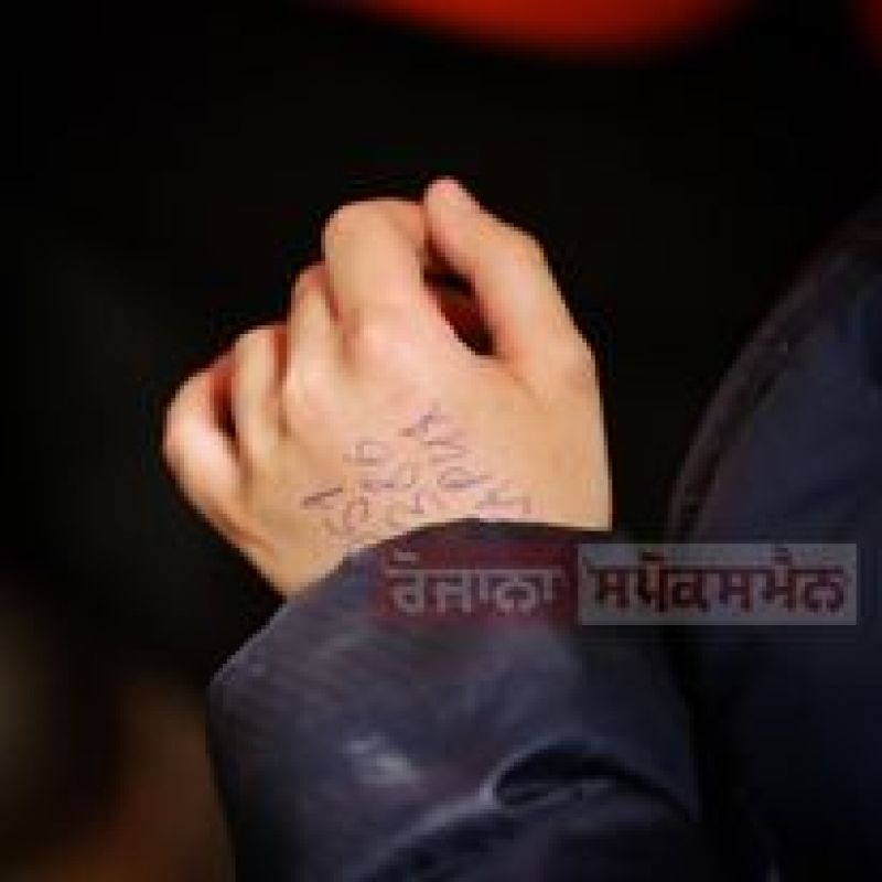 An 11-year-old boy crossed the Ukraine border alone, setting an example of bravery