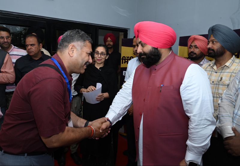Harjot Bains sends 60 principals to Singapore for training