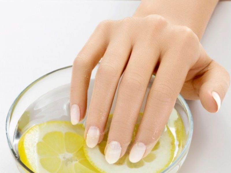 lemon manicure