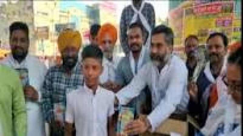 AAP distributed smartphone