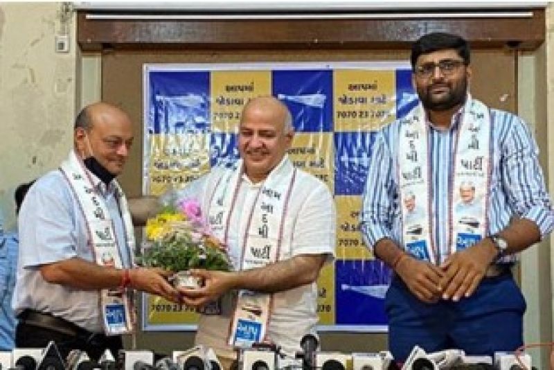  Mahesh Swani Join Aam Aadami Party In Surat 