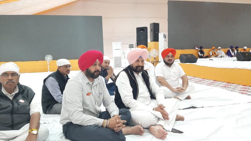 Health minister directs administration to double capacity of medical lounge