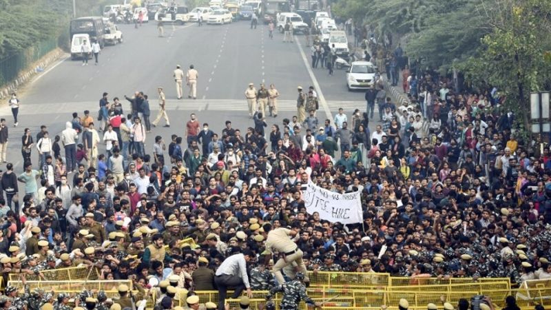 Students and police clash at JNU on convocation day over 300% fee hike
