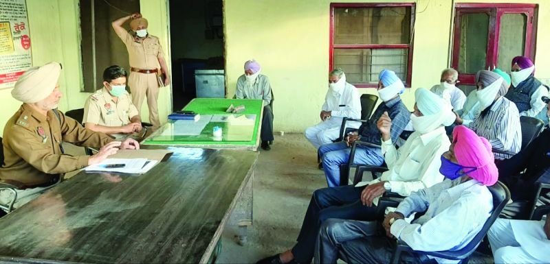 ਐਸ.ਪੀ ਸਿਟੀ ਵਲੋਂ ਸਾਬਕਾ ਫ਼ੌਜੀਆਂ ਅਤੇ ਪੁਲਿਸ ਵਾਲਿਆਂ ਨਾਲ ਮੀਟਿੰਗ