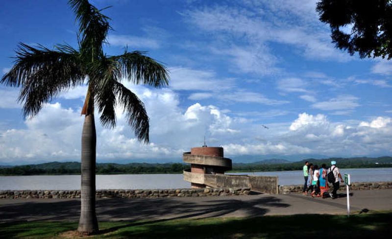 Girl death due to fallen lightning at Sukhna Lake