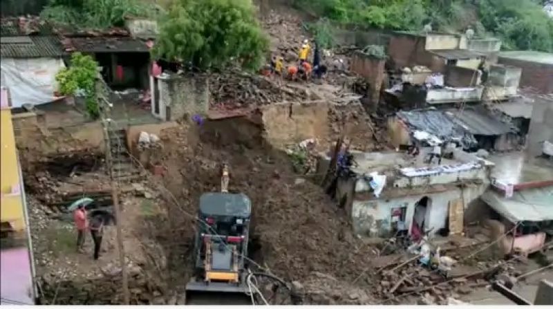  7 of a family including 4 kids die as house collapses due to rain