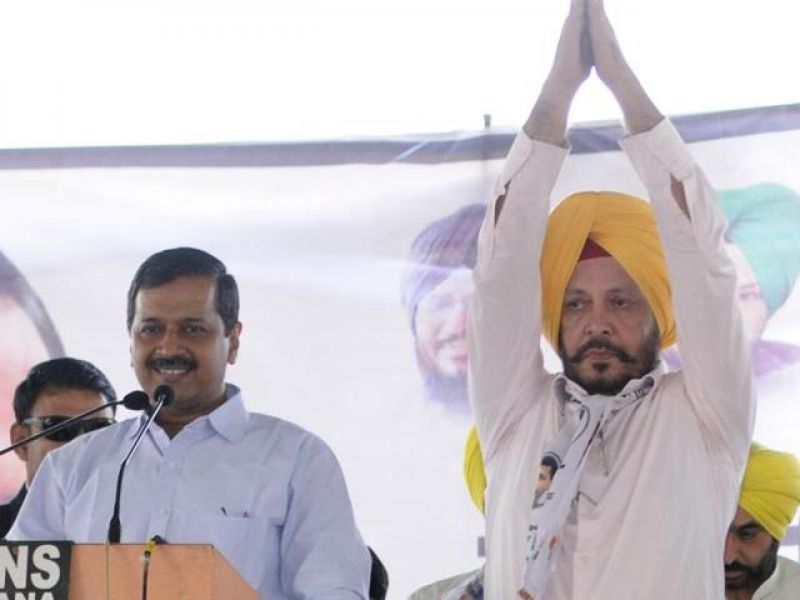 Arvind kejriwal and balbir singh