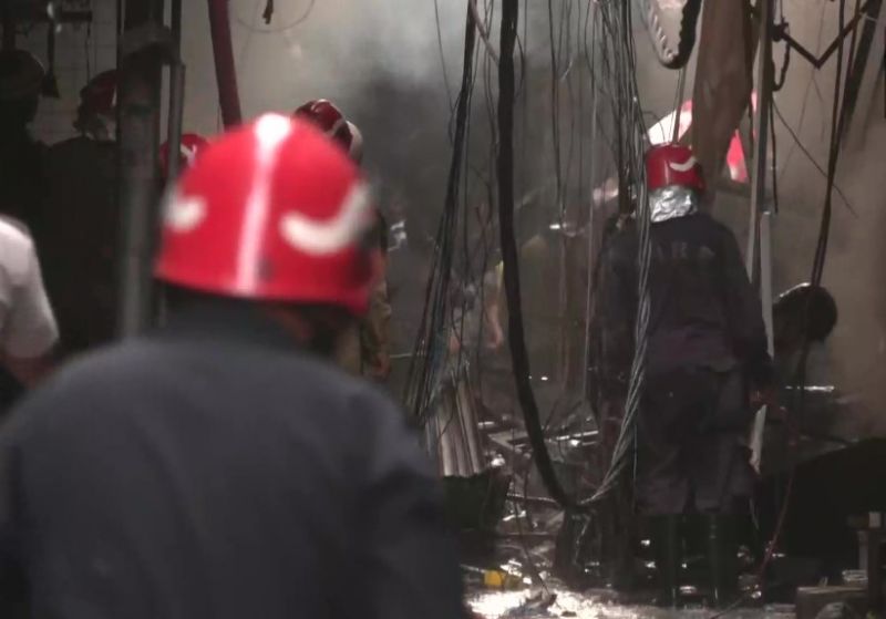 Massive fire breaks out in the Gaffar market, Karol Bagh