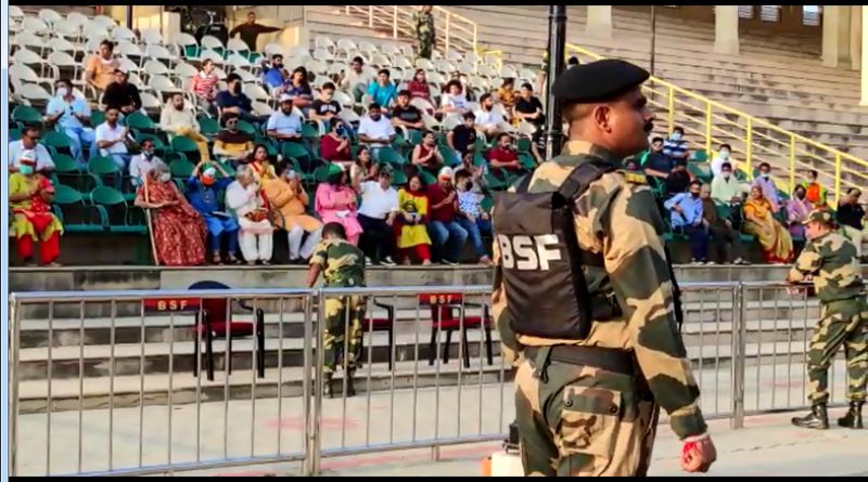 BSF resumes public viewing of Beating Retreat ceremony at Attari border