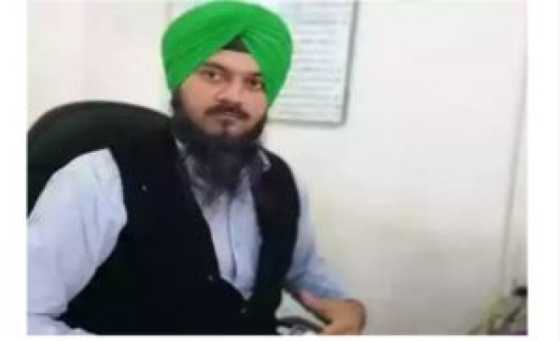 pakistani sikh maninder singh ubl bank