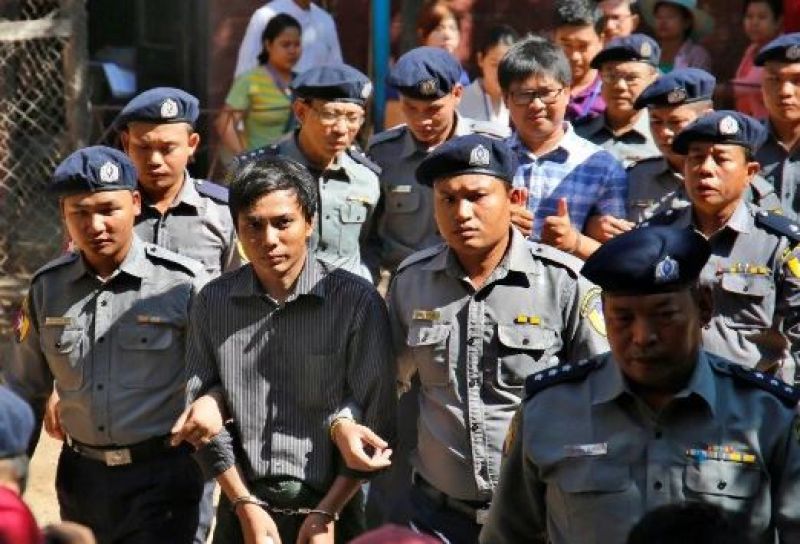 2 journalists released in Myanmar jail