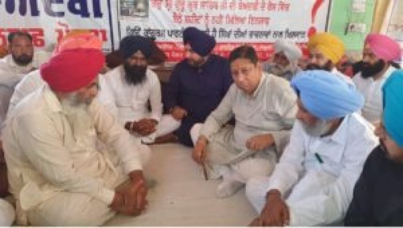 Navjot Sidhu at Behbal Kalan Dharn