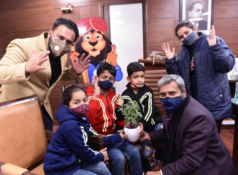 Punjab unveils its Elections Mascot: Shera