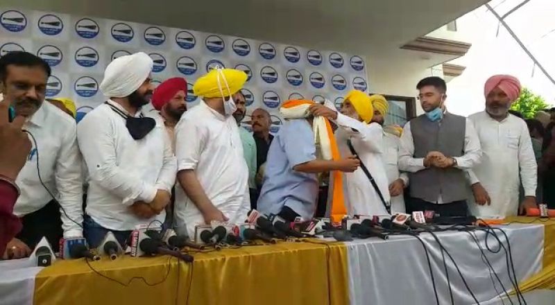  former Minister Seva Singh Sekhwan join Aam Aadmi Party 
