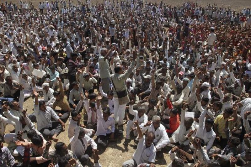 Gujarat tear gas shells left on Farmers, 60 people detained